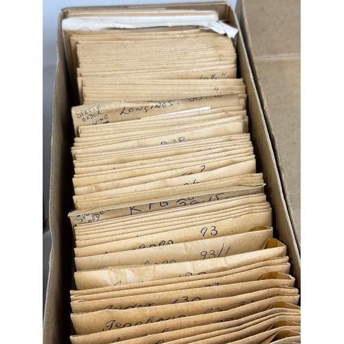 183 - A COLLECTION OF WATCH PARTS IN ENVELOPES, TO INCLUDE ZENITH, LONGINES, ALPINA
Spring bolts, wheels, ... 