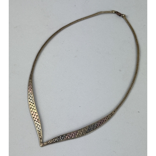 19 - A 9CT GOLD NECKLACE, CLASP MARKED 'ITALIAN'
Weight: 10.5gms