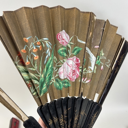 218 - A GROUP OF FIVE CHINESE FANS TO INCLUDE ANTIQUE AND HANDPAINTED
One dated '1900'
