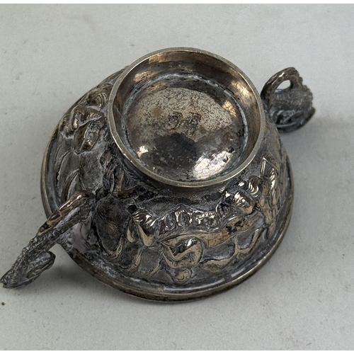 81 - A COLLECTION OF SILVER ITEMS TO INCLUDE ASIAN TWIN HANDLED TOASTING CUP
Total silver weight (excludi... 