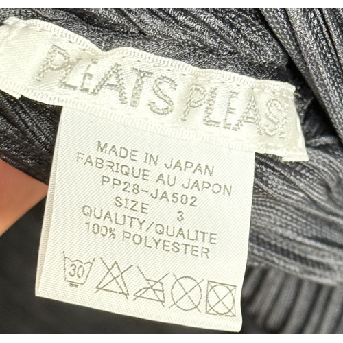 323 - AN ISSEY MIYAKE PLEATS PLEASE DRESS