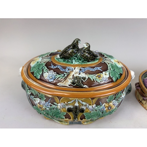 348 - FOUR PIECES OF ENGLISH MAJOLICA TO INCLUDE TWO HUNTING THEMED TUREENS, ONE WEDGEWOOD
Largest: 30cm x... 
