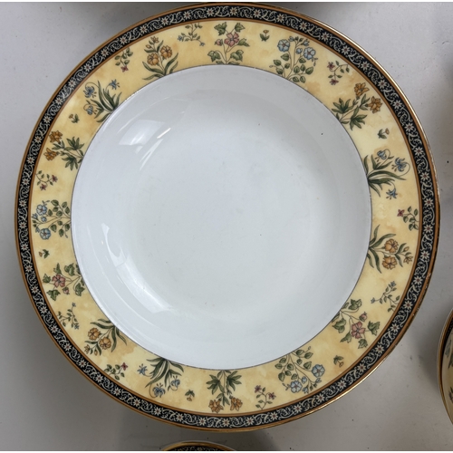 491 - A WEDGEWOOD CHINA 'INDIAN' DINNER/TEA SERVICE
67 Pieces