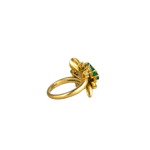 10 - AN 18CT GOLD, EMERALD AND DIAMOND RING
Weight: 8.6gms
