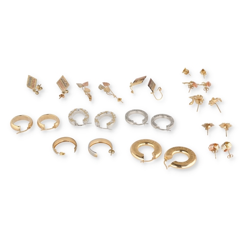 15 - A COLLECTION OF FIVE PAIRS OF VARYING COLOUR 9 CARAT GOLD HOOP EARRINGS
Some textured, one pair with... 
