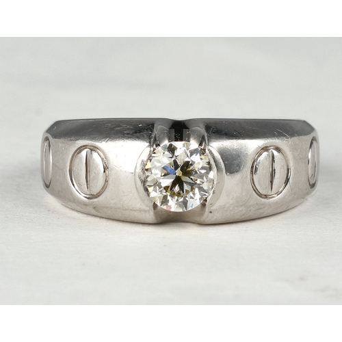 21 - AN 18CT WHITE GOLD AND DIAMOND RING, CENTRE STONE APPROXIMATELY 1CT
Weight: 18.3gms