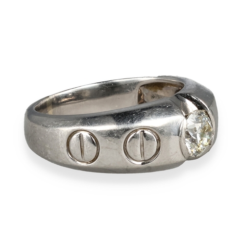 21 - AN 18CT WHITE GOLD AND DIAMOND RING, CENTRE STONE APPROXIMATELY 1CT
Weight: 18.3gms