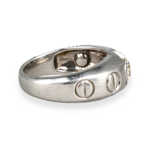21 - AN 18CT WHITE GOLD AND DIAMOND RING, CENTRE STONE APPROXIMATELY 1CT
Weight: 18.3gms
