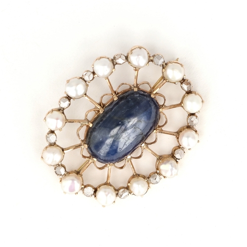 39 - A GOLD, PEARL AND DIAMOND BROOCH, CENTER STONE POSSIBLY A SAPPHIRE
Weight: 12.5 gms