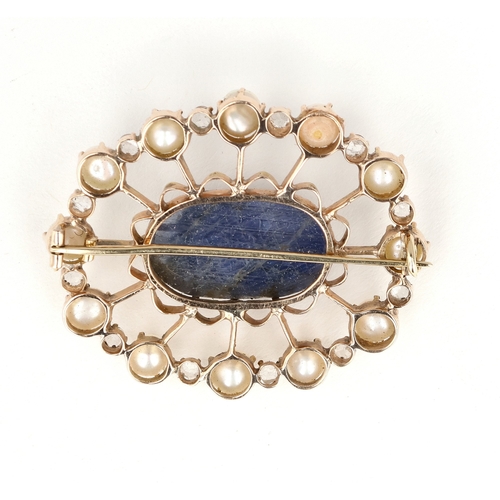 39 - A GOLD, PEARL AND DIAMOND BROOCH, CENTER STONE POSSIBLY A SAPPHIRE
Weight: 12.5 gms
