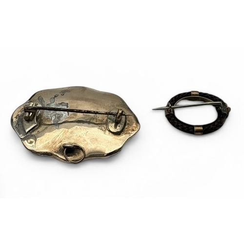 52 - A VICTORIAN MEMEMTO MORI GOLD AND BLACK ENAMEL BROOCH, TOGETHER WITH A SIMILAR GOLD PLATED MOURNING ... 