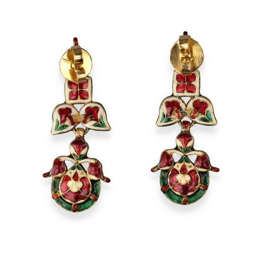 8 - A PAIR OF 22CT INDIAN GOLD AND DIAMOND WITH ENAMEL
Total weight: 26.4gms