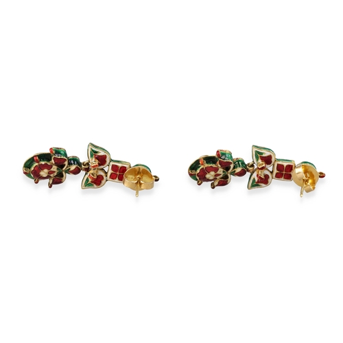 8 - A PAIR OF 22CT INDIAN GOLD AND DIAMOND WITH ENAMEL
Total weight: 26.4gms