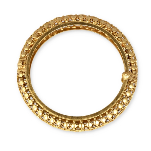 1 - A HIGH CARAT GOLD INDIAN BANGLE
Tests as 22ct or better.
Weight: 42.4gms