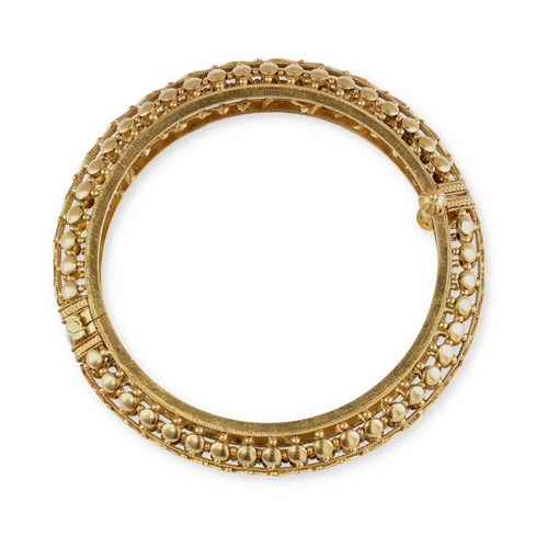 1 - A HIGH CARAT GOLD INDIAN BANGLE
Tests as 22ct or better.
Weight: 42.4gms