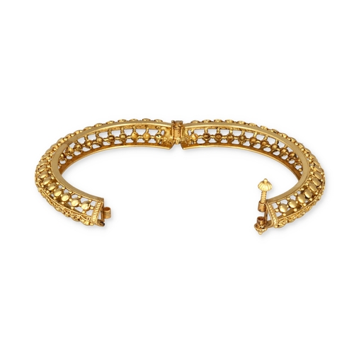 1 - A HIGH CARAT GOLD INDIAN BANGLE
Tests as 22ct or better.
Weight: 42.4gms