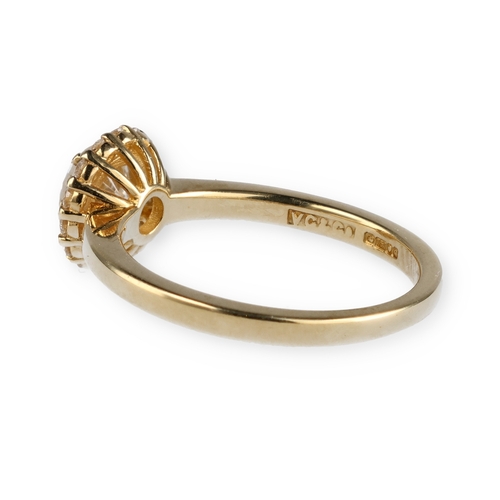 10 - AN 18CT GOLD DIAMOND RING, CENTRE STONE 1CT
Weight: 3.2gms