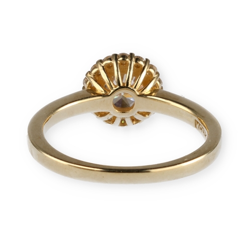 10 - AN 18CT GOLD DIAMOND RING, CENTRE STONE 1CT
Weight: 3.2gms
