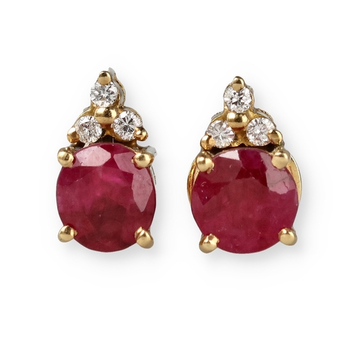 13 - A PAIR OF 18CT GOLD RUBY AND DIAMOND EARRINGS
4 gms