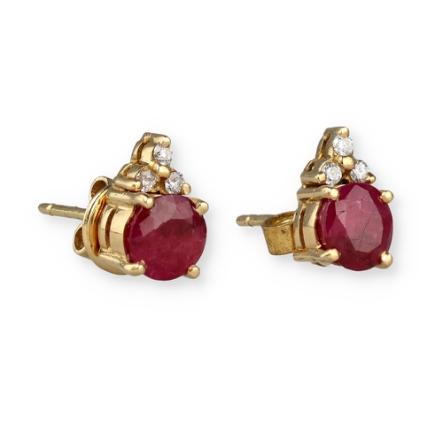 13 - A PAIR OF 18CT GOLD RUBY AND DIAMOND EARRINGS
4 gms