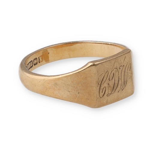 64 - A 9CT GOLD SIGNET RING
3.1 gms