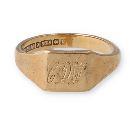 64 - A 9CT GOLD SIGNET RING
3.1 gms