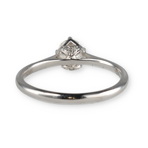 67B - A PLATINUM RING SET WITH SOLITAIRE DIAMOND
0.4points
2.3gms