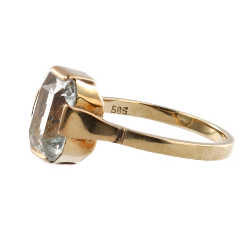 70 - A 14CT GOLD RING SET WITH A CLEAR STONE
Weight: 3.2gms