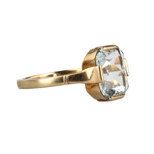 70 - A 14CT GOLD RING SET WITH A CLEAR STONE
Weight: 3.2gms