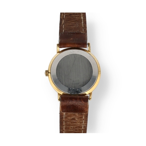 105 - A TUDOR LE ROYER QUARTZ MOVEMENT GENTLEMAN'S GOLD TONE WRIST WATCH
With brown leather strap.
Case 38... 
