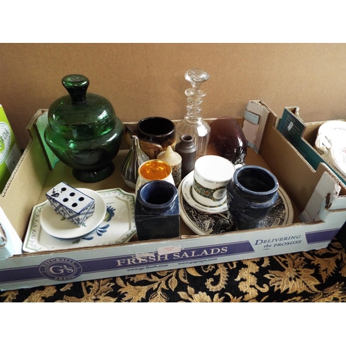 418 - A mixed selection of china and glass to include lidded jar, decanter etc