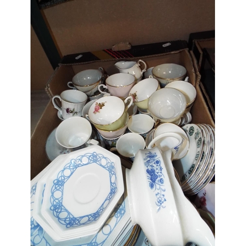 447 - A mixed selection of part teasets to include Royal Tuscan, Duchess 'Thistle', Johnson Bros, Elizabet... 