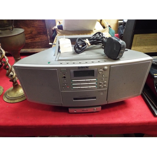 225 - A Sony M.D. link compact disc audio system