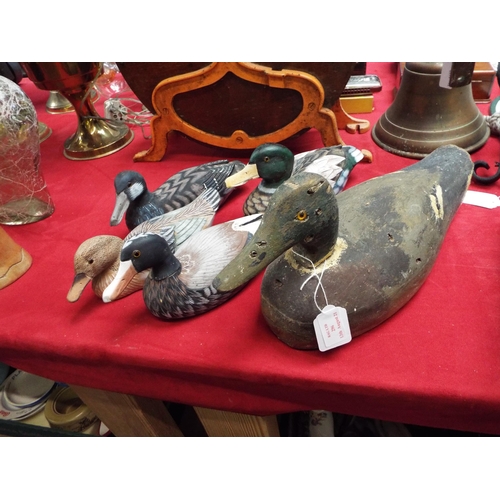 296 - A selection of vintage decoy wooden ducks