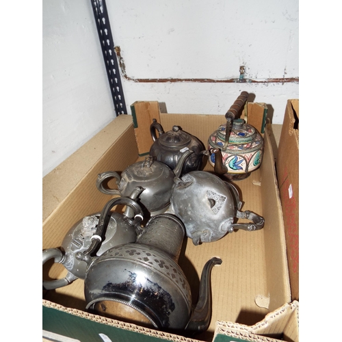 372 - A selection of pewter tea pots (6)