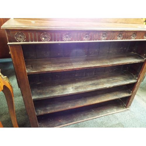 731 - A Victorian mahogany bookcase with three adjustable shelves