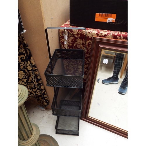 474 - A three-tiered mesh stand