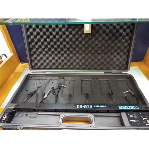 89 - A Boss BCB-60 pedal board carry case