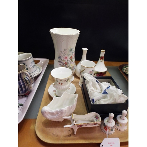 101 - A mixed selection of assorted china to include Wedgwood, Aynsley, Royal Albert 'Old Country Roses' e... 