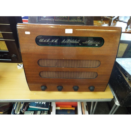 280 - A Murphy radio in mahogany cabinet