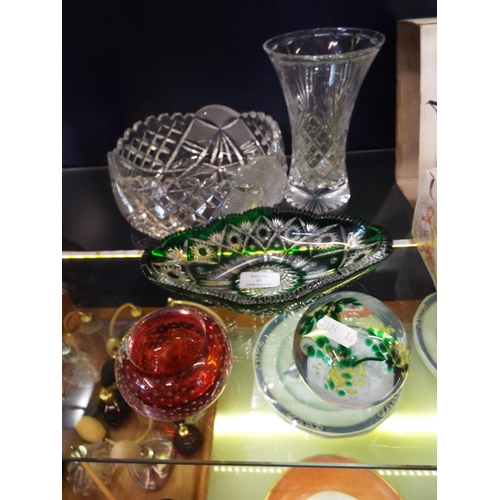 45 - A mixed selection of glass ware to include a Maltese paperweight