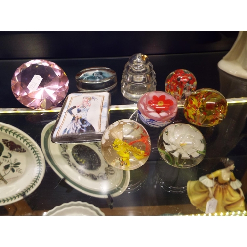 5 - A mixed selection of assorted paperweights