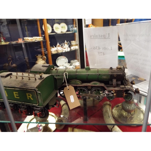 144 - A tin plate model of 'Flying Scotsman LNER' in green livery and carriage tender