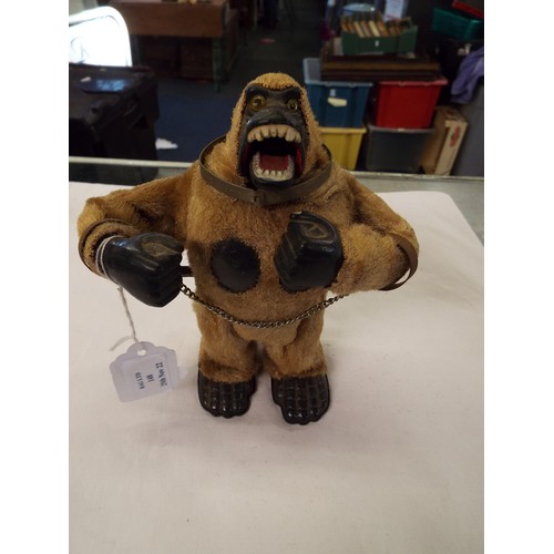 148 - A vintage 1960'2 Marx clockwork King Kong Gorilla with original shackles by Louis Mark