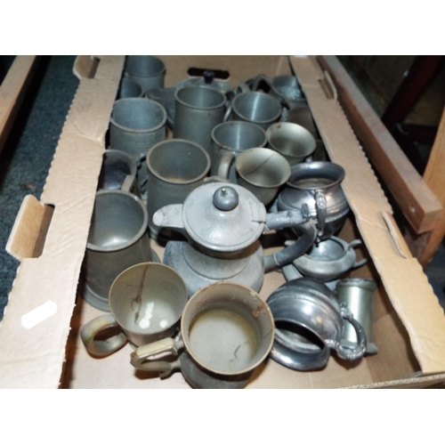 285 - A selection of pewter tankards etc