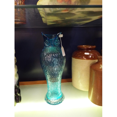 101 - A studio art glass vase in the form of an owl