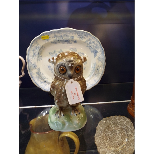 53 - A porcelain model of an owl with glass eyes with blue mark to base together with a blue and white me... 