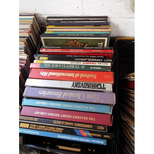 582 - A box of classical LP records