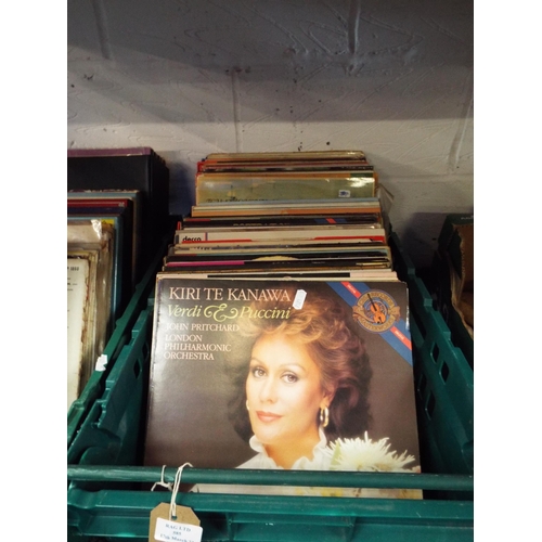 585 - A box of classical LP records