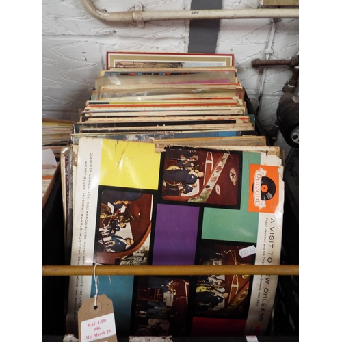 686 - A box of classical LP records